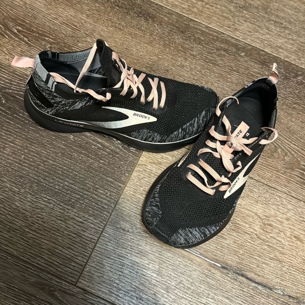 Brooks levitate shoes 8